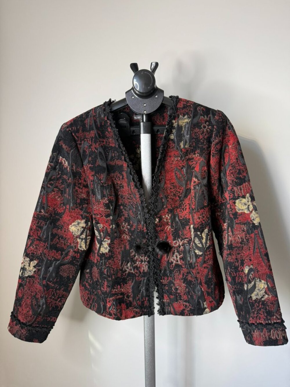 Nu Influence L Vintage Inspired Tapestry Floral Cropped Jacket Red Black
